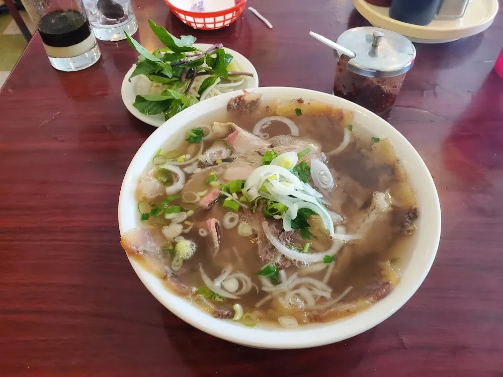 Pho DAC Biet with Extra Tendon